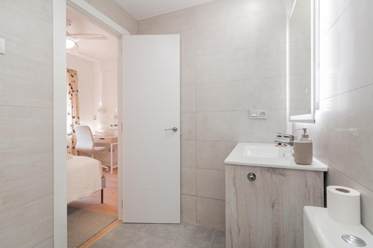 מאלגה C24 Fantastic 4 Bedroom With Terrace מראה חיצוני תמונה
